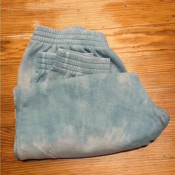 PINK Victoria's Secret Women’s Light Blue Sweatpants - Picture 2 of 4